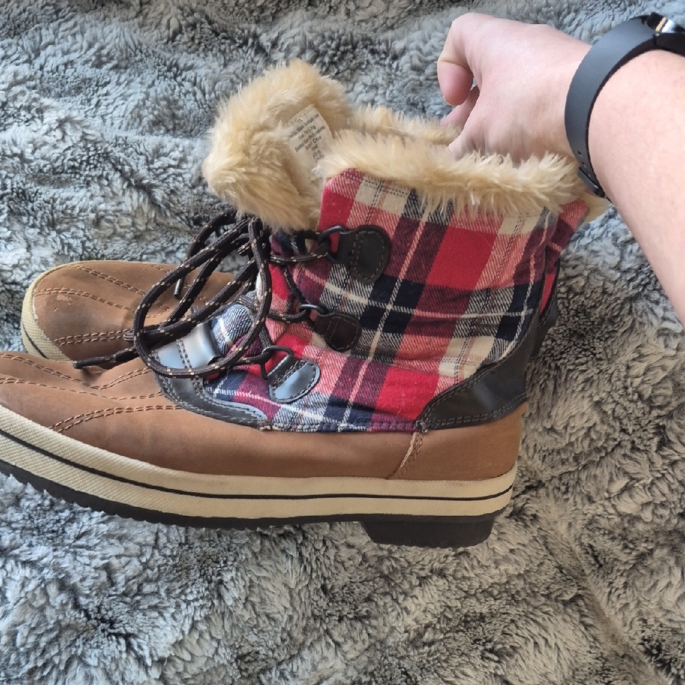 Target 🖤  Faux Fur Lined Boots